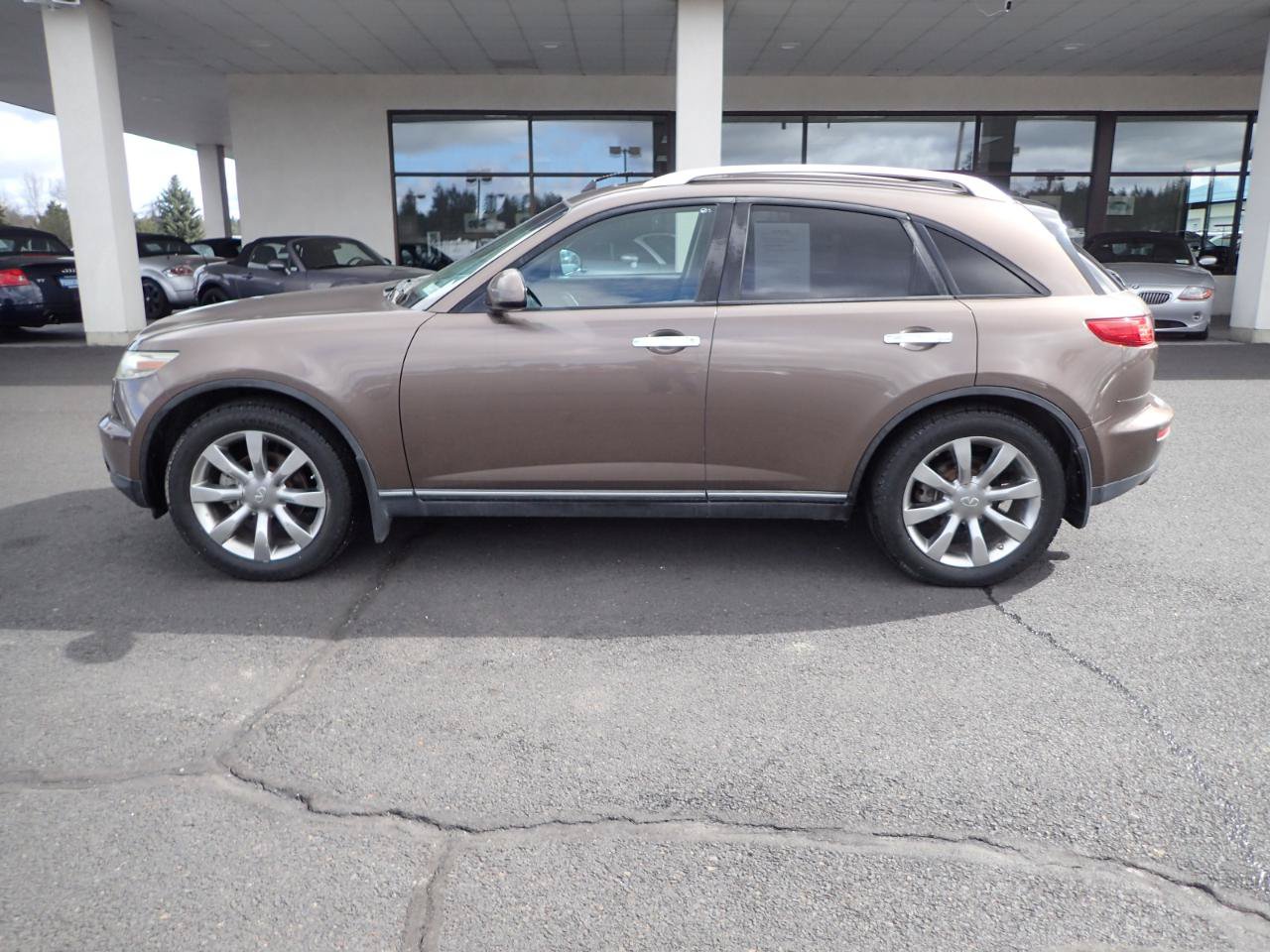 Used 2004 INFINITI FX35 AWD w/ Touring Pkg image 2