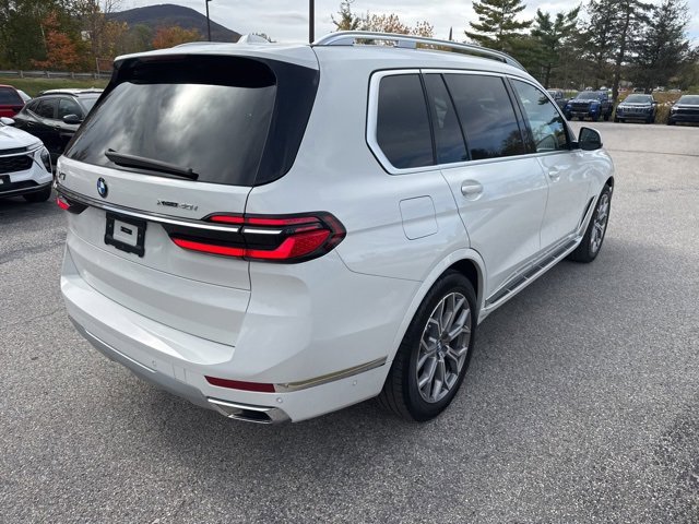 Used 2024 BMW X7 xDrive40i image 31