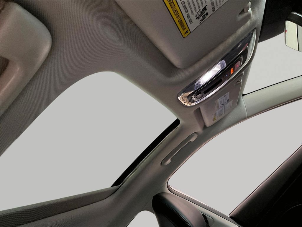 Used 2024 Hyundai Kona Limited FWD image 21