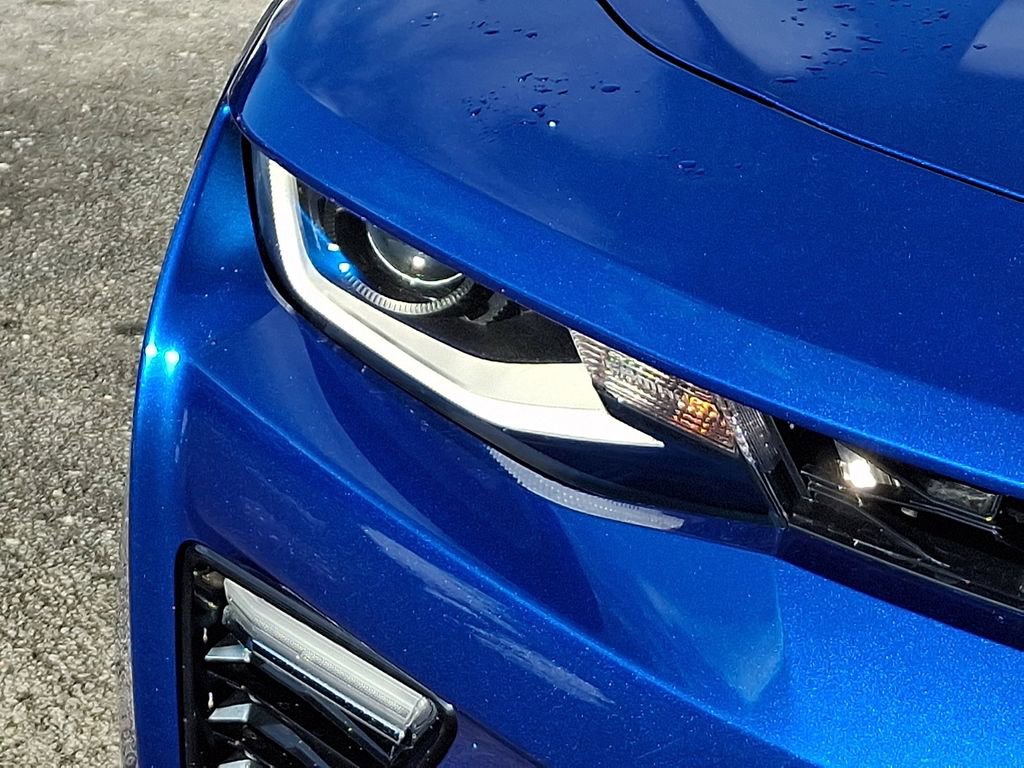 Used 2018 Chevrolet Camaro SS image 9