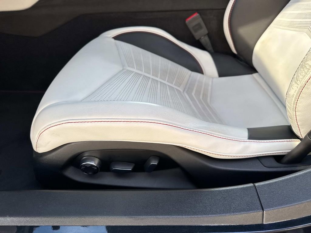 Used 2023 Chevrolet Corvette Stingray Premium Conv image 15