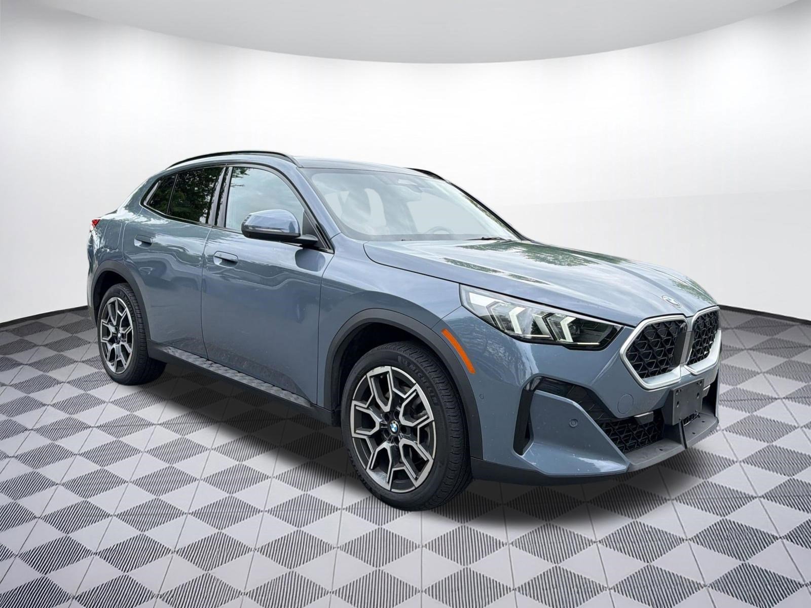 Certified 2025 BMW X2 xDrive28i w/ Premium Package AWD/4WD image 6