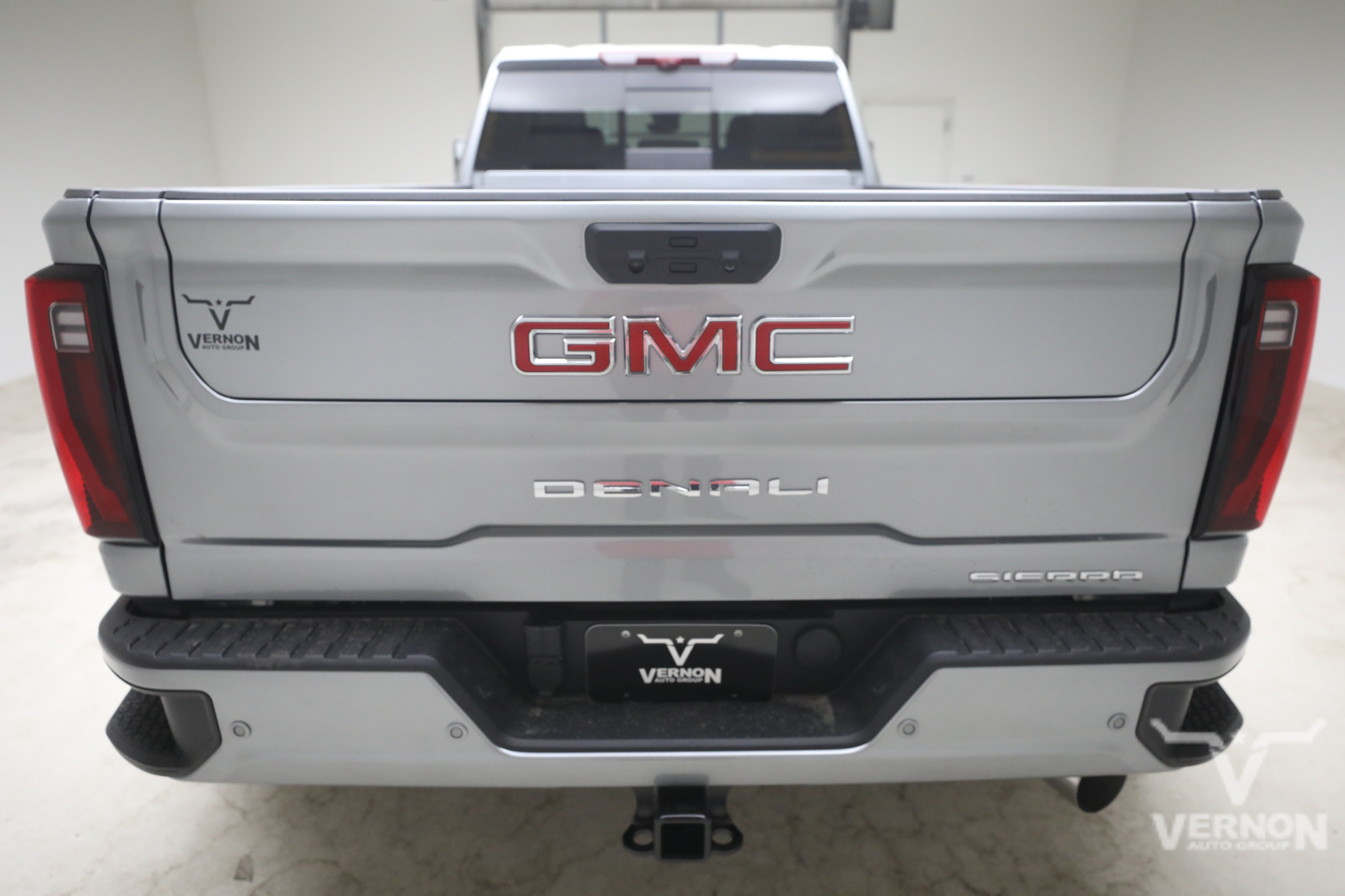 New 2026 GMC Sierra 3500 Denali w/ Technology Package AWD/4WD image 4