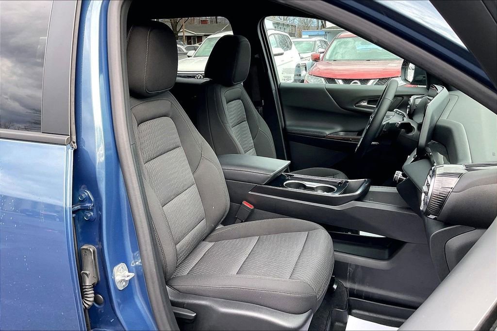 Used 2025 Chevrolet Equinox LT image 7
