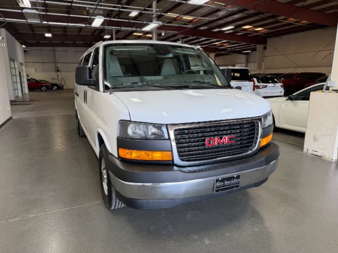 Used 2025 GMC Savana 3500 LT w/ LT Preferred Equipment Group RWD image 8