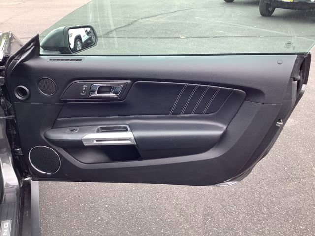 Used 2016 Ford Mustang Premium RWD image 29