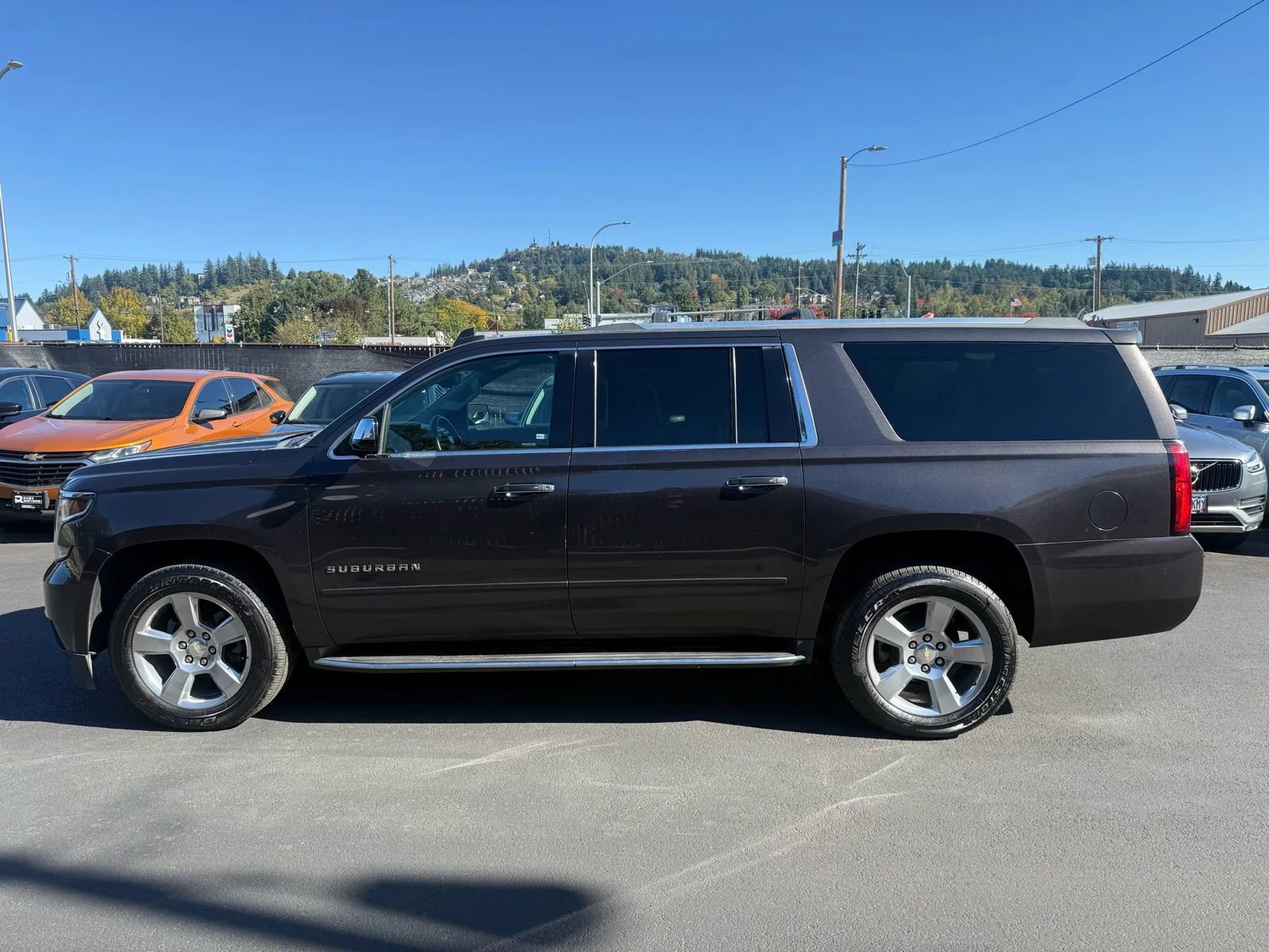 Used 2018 Chevrolet Suburban Premier AWD/4WD image 7