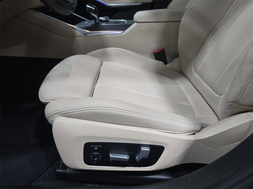 Certified 2021 BMW 330i Sedan w/ Convenience Package image 27