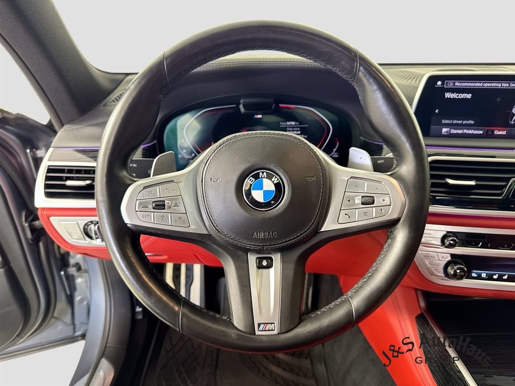 Used 2022 BMW 750i xDrive w/ Executive Package AWD/4WD image 12