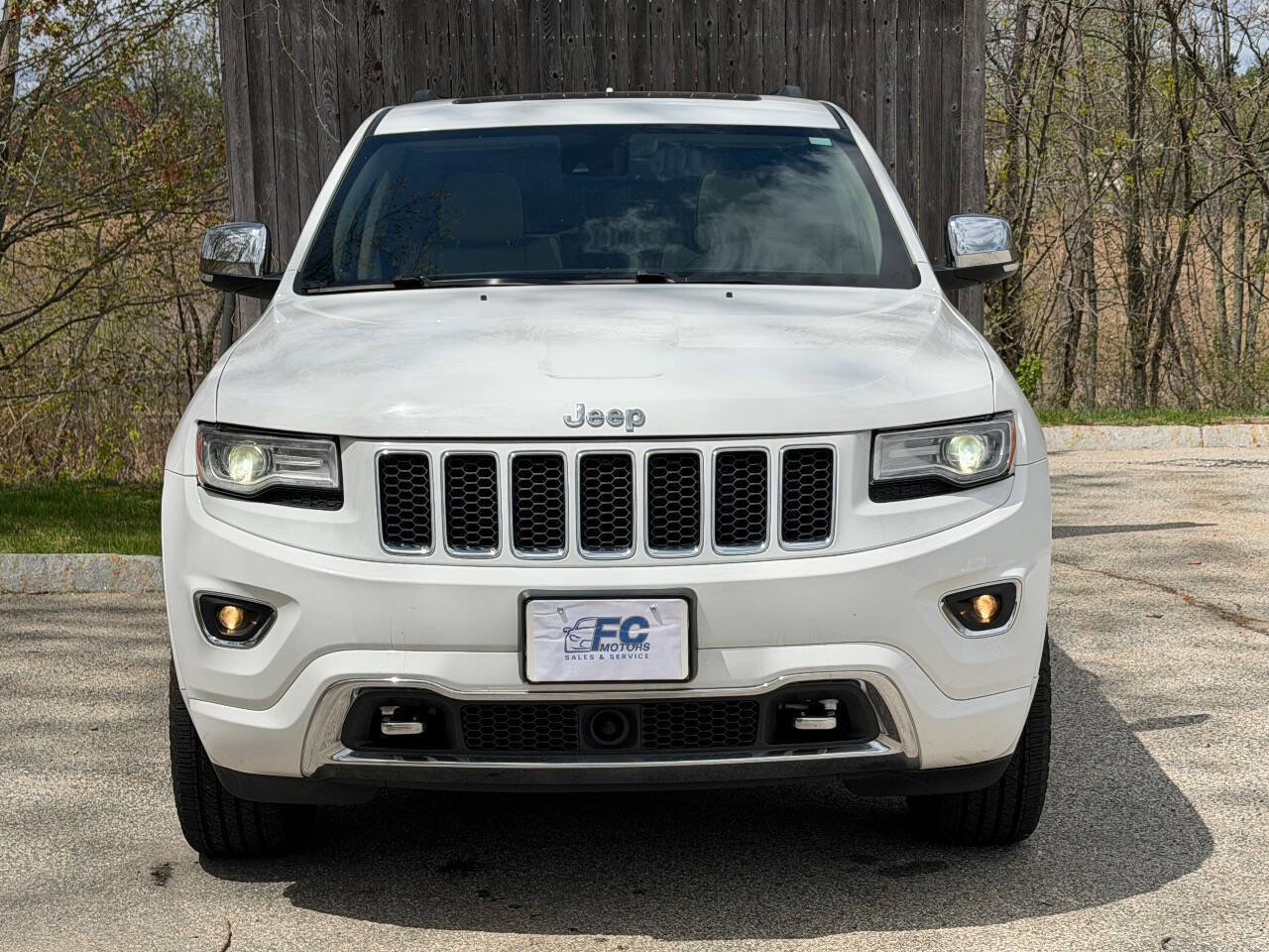 Used 2014 Jeep Grand Cherokee Overland w/ Advanced Technology Group AWD/4WD image 2