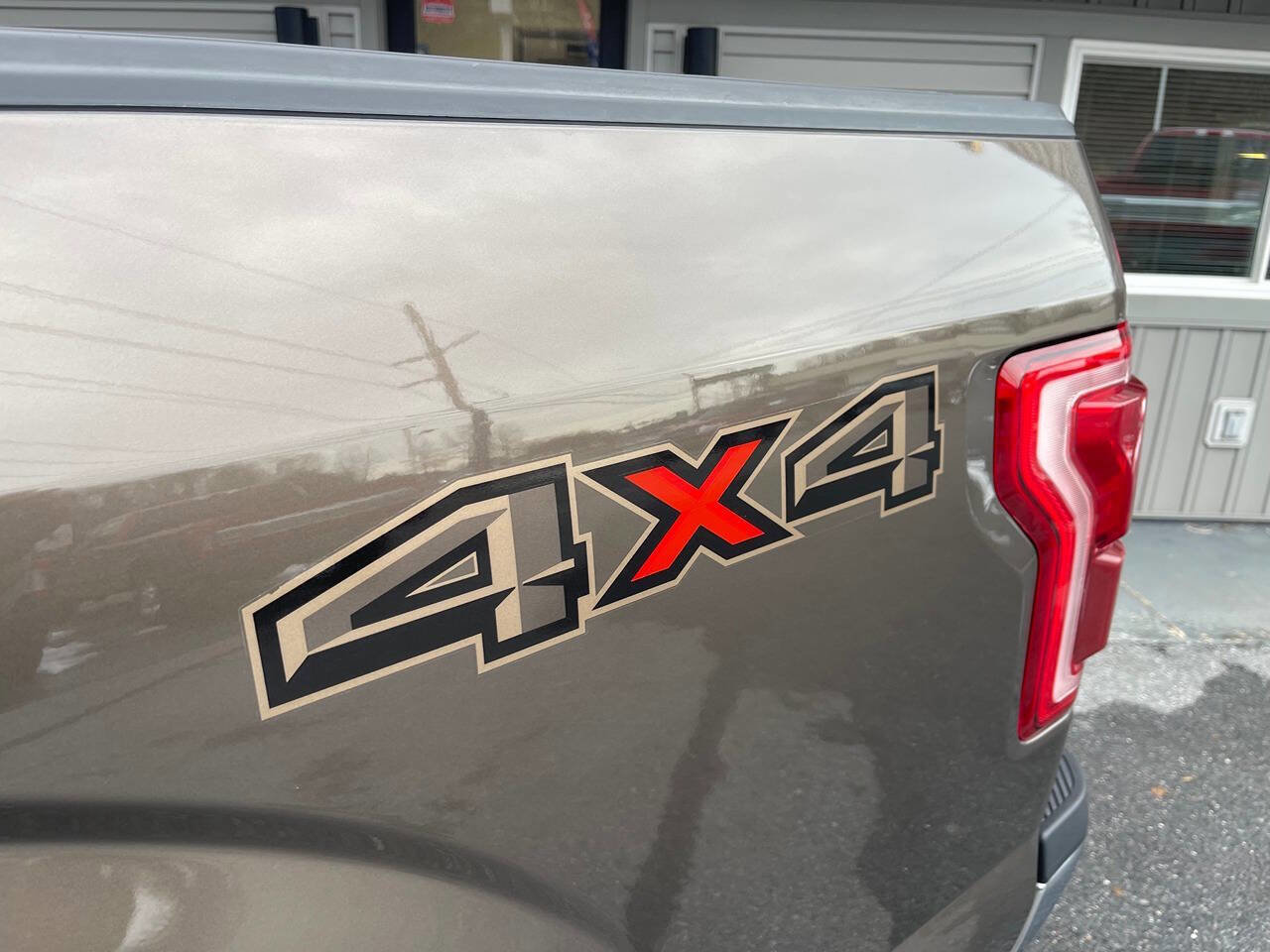 Used 2017 Ford F150 Lariat image 15