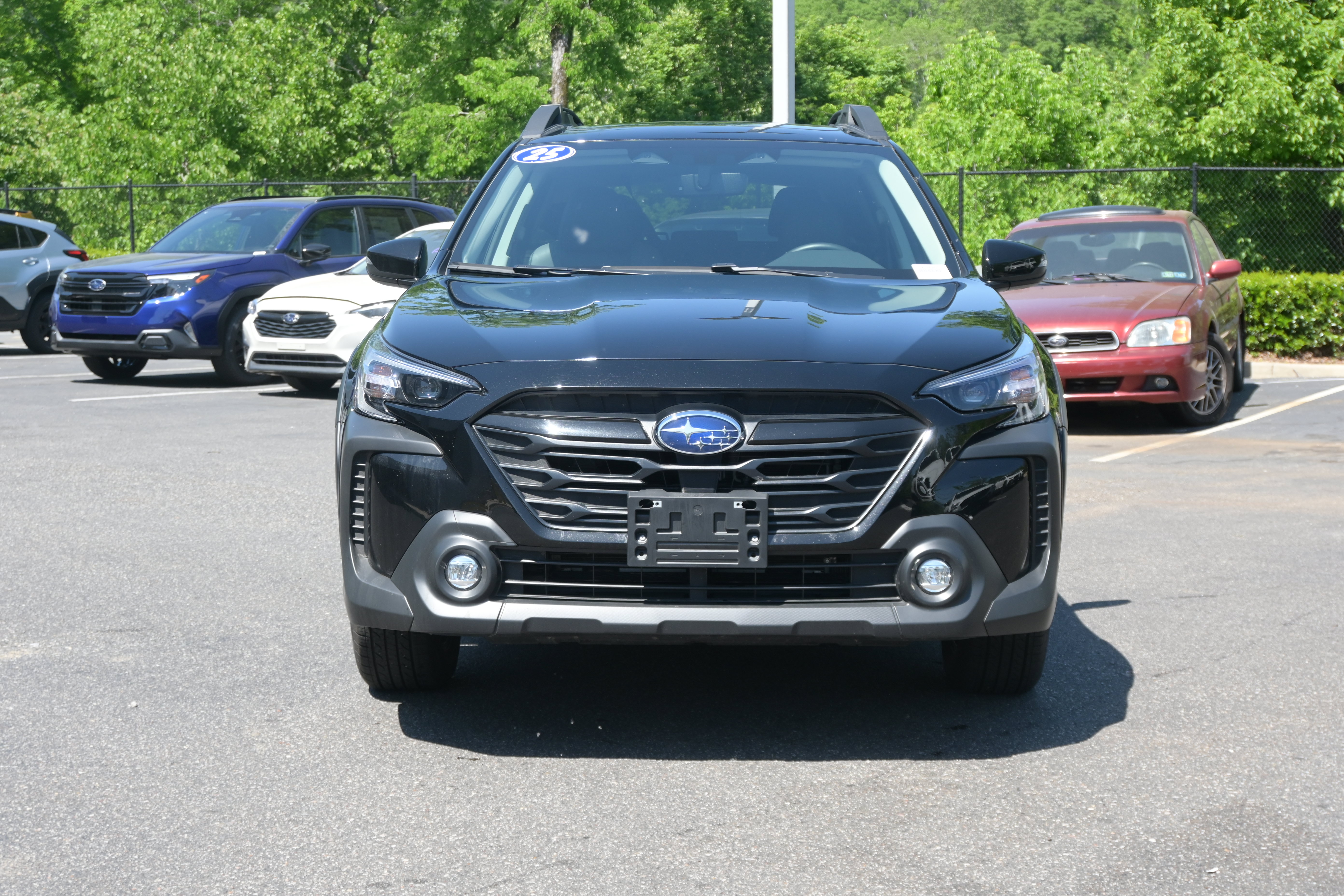 Certified 2025 Subaru Outback Onyx Edition AWD/4WD image 3
