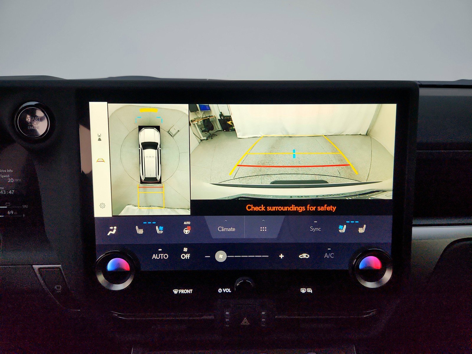 Used 2025 Lexus GX 550 w/ Accessory Package (32) image 14