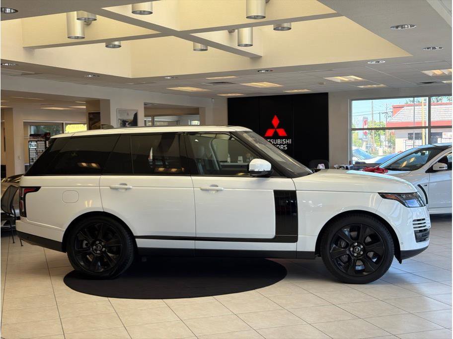 Used 2019 Land Rover Range Rover HSE image 4