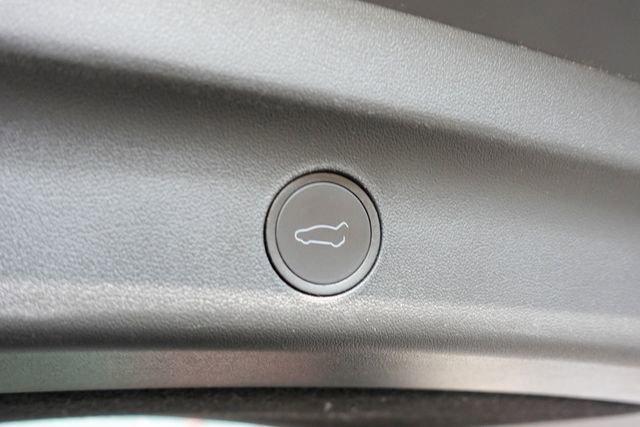 Used 2025 Tesla Model Y Long Range image 24