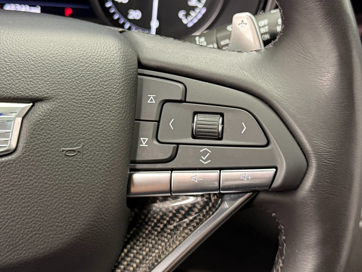 Used 2023 Cadillac XT6 Sport w/ Technology Package AWD/4WD image 20