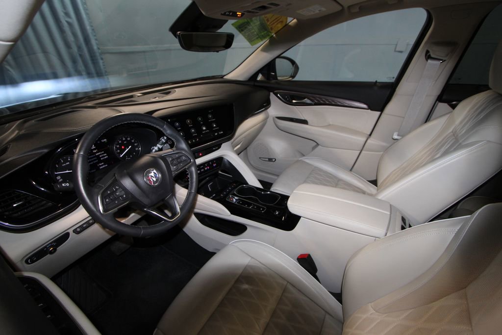 Used 2023 Buick Envision Avenir image 2