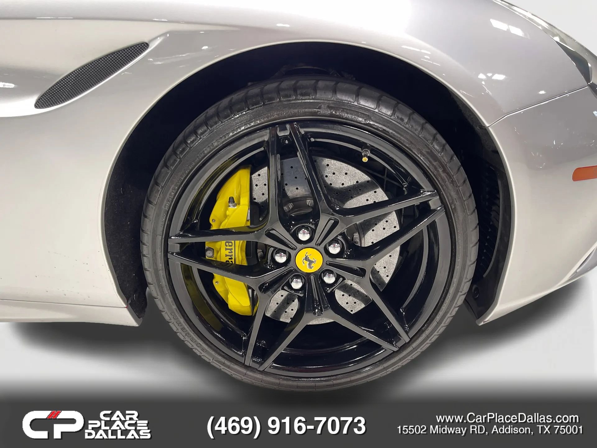 Used 2016 Ferrari California T RWD image 44