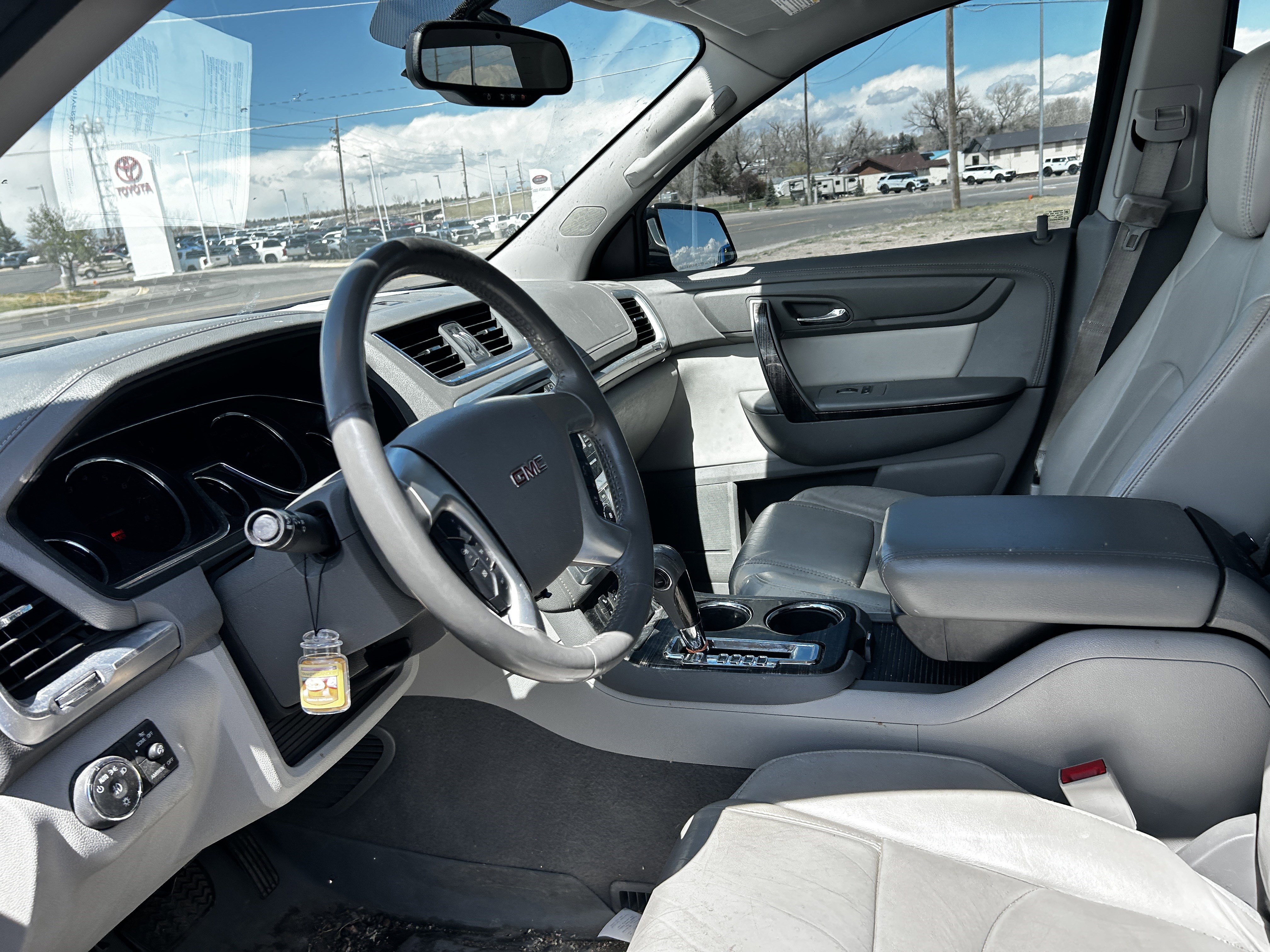 Used 2016 GMC Acadia SLT w/ Technology Package AWD/4WD image 9
