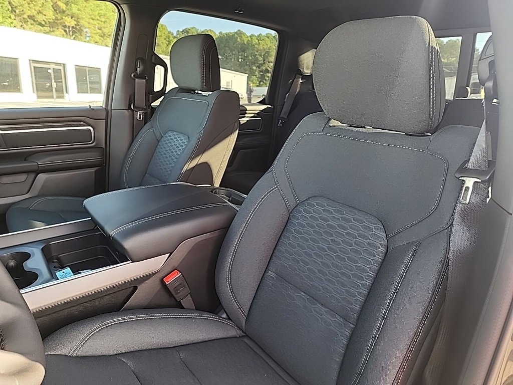 New 2026 RAM 1500 4x4 Crew Cab image 17