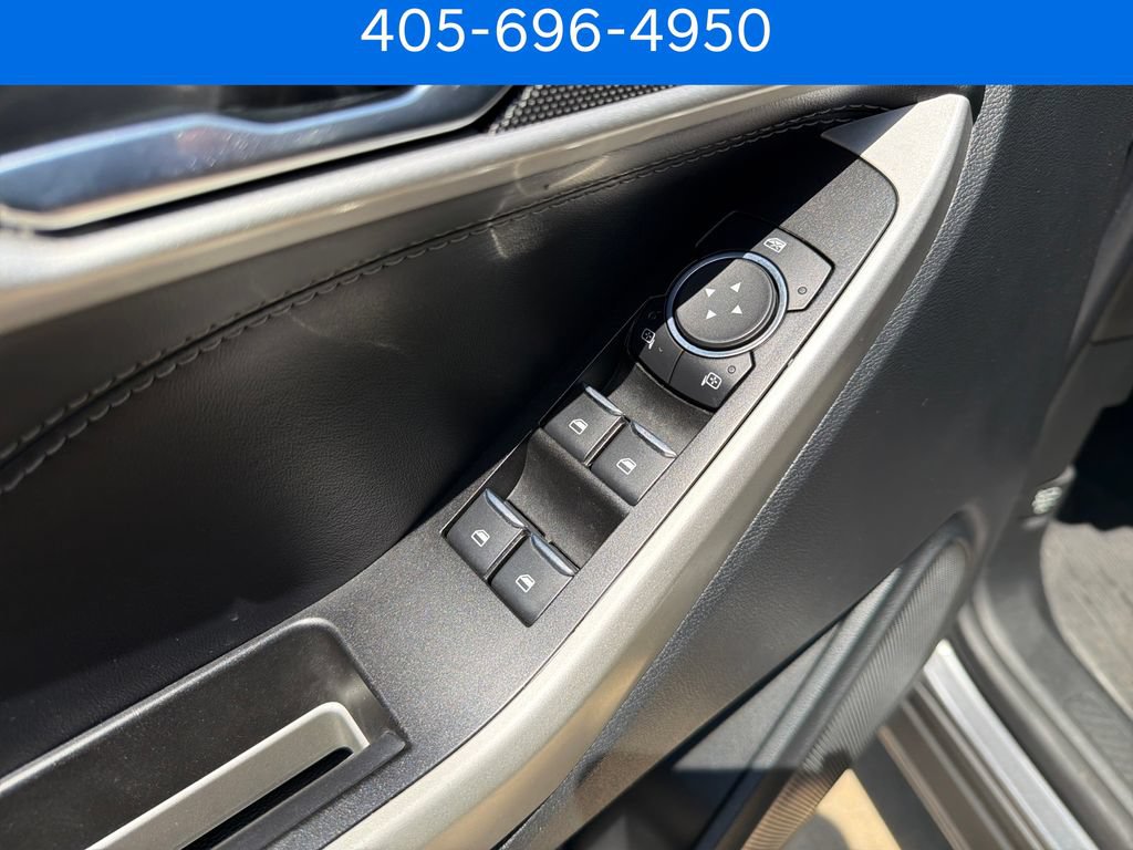 Used 2022 Ford Explorer XLT w/ Equipment Group 202A AWD/4WD image 14