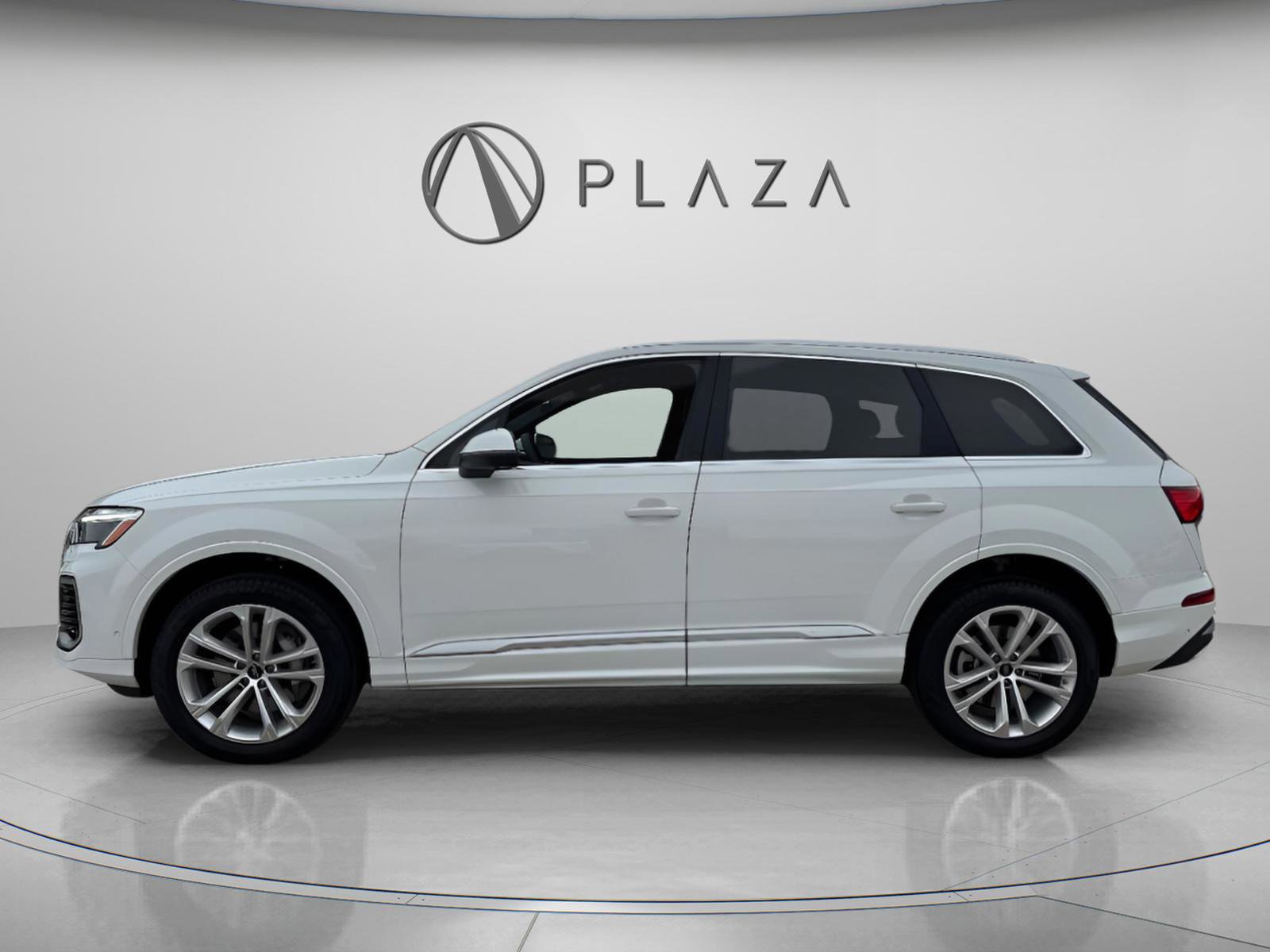Used 2025 Audi Q7 3.0T Premium Plus w/ Premium Plus Package image 2