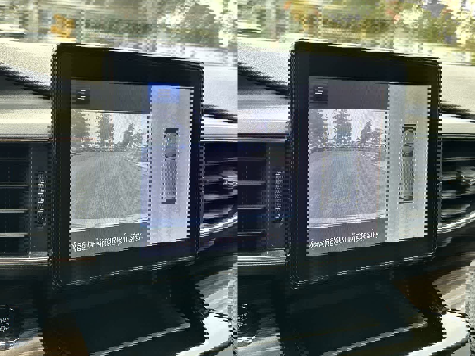 Used 2023 Ford Explorer Limited image 28