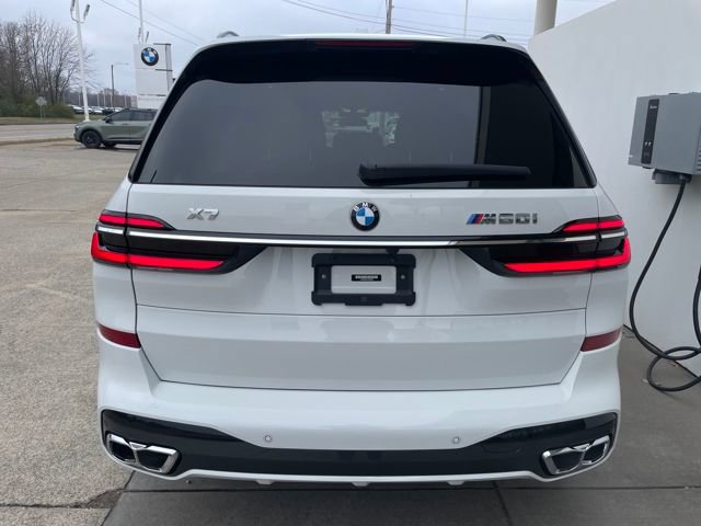 Used 2023 BMW X7 M60i w/ Executive Package image 4