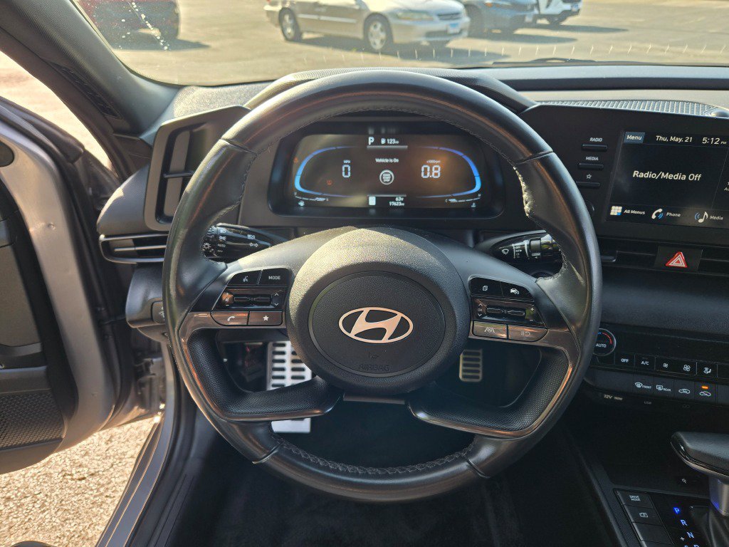 Used 2025 Hyundai Elantra Sport FWD image 30
