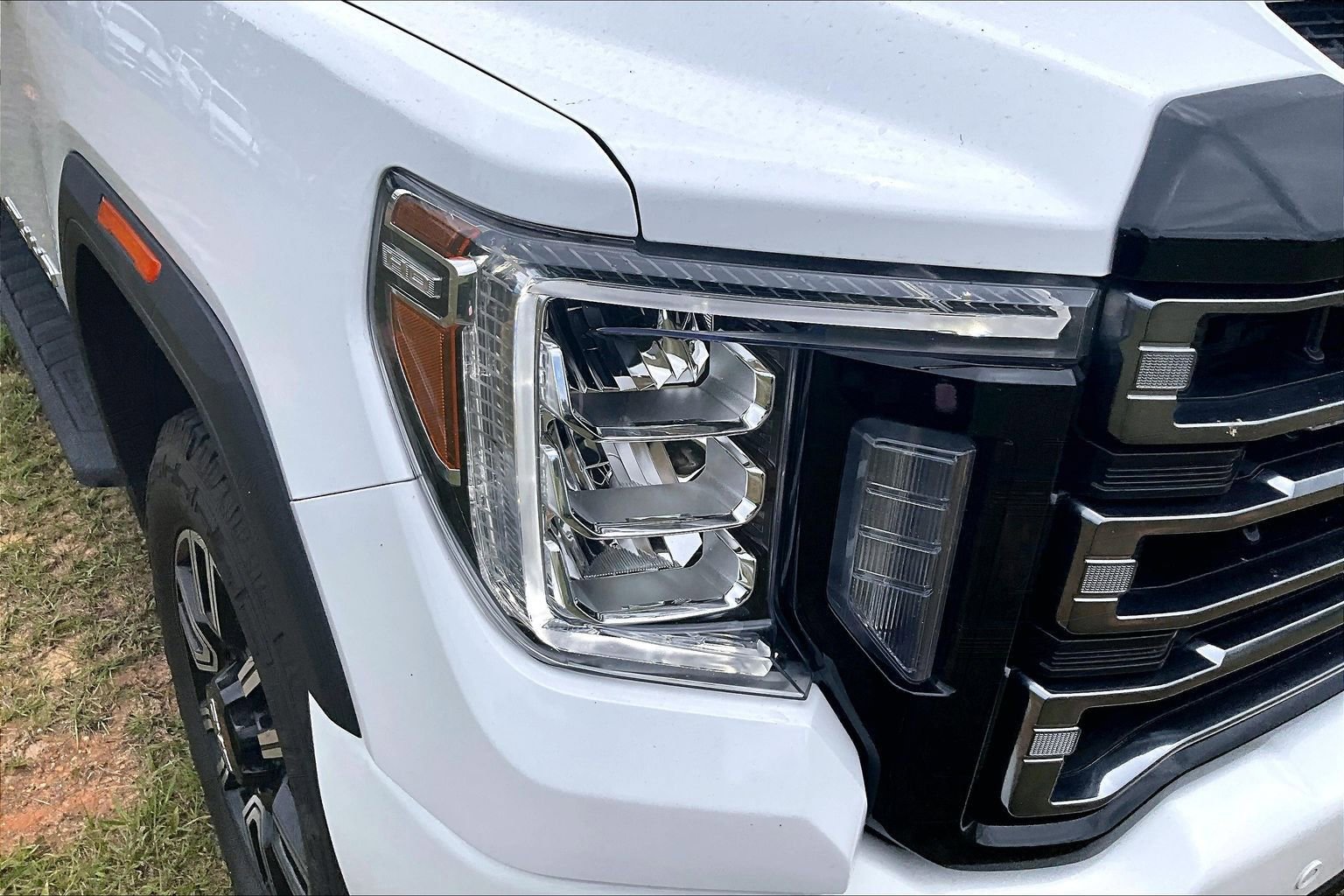 Used 2022 GMC Sierra 2500 AT4 w/ AT4 Premium Plus Package AWD/4WD image 33