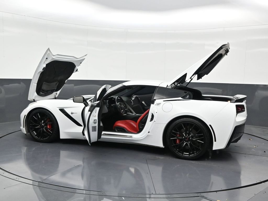 Used 2015 Chevrolet Corvette Stingray Coupe image 36