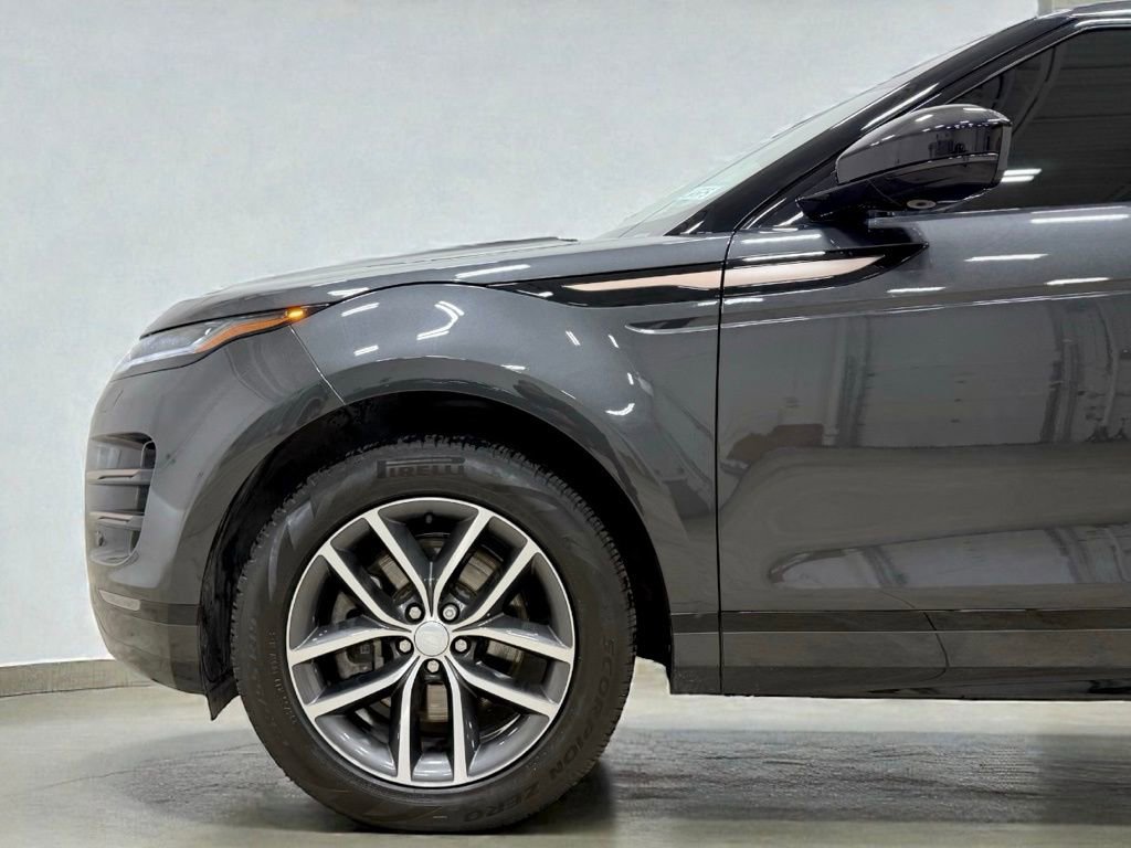 Used 2024 Land Rover Range Rover Evoque Dynamic SE AWD/4WD image 3