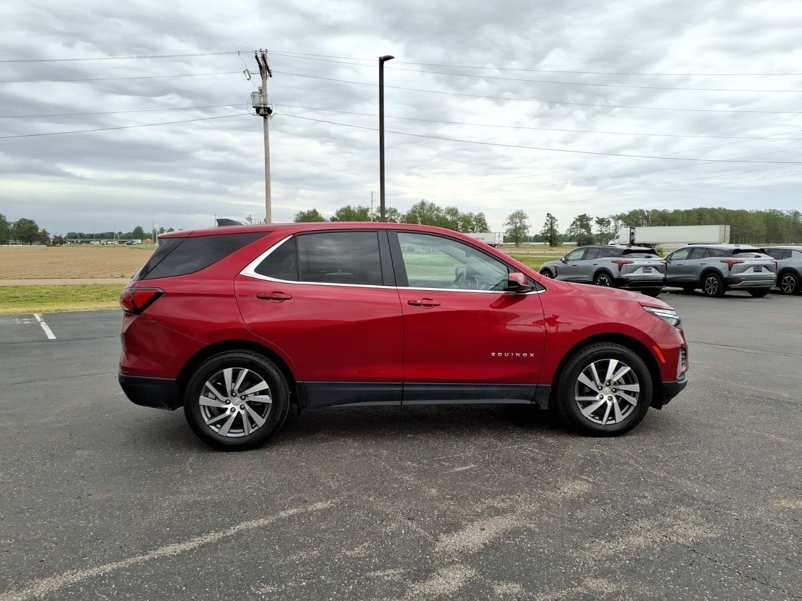 Used 2024 Chevrolet Equinox LT w/ LPO, Floor Liner Package FWD image 6