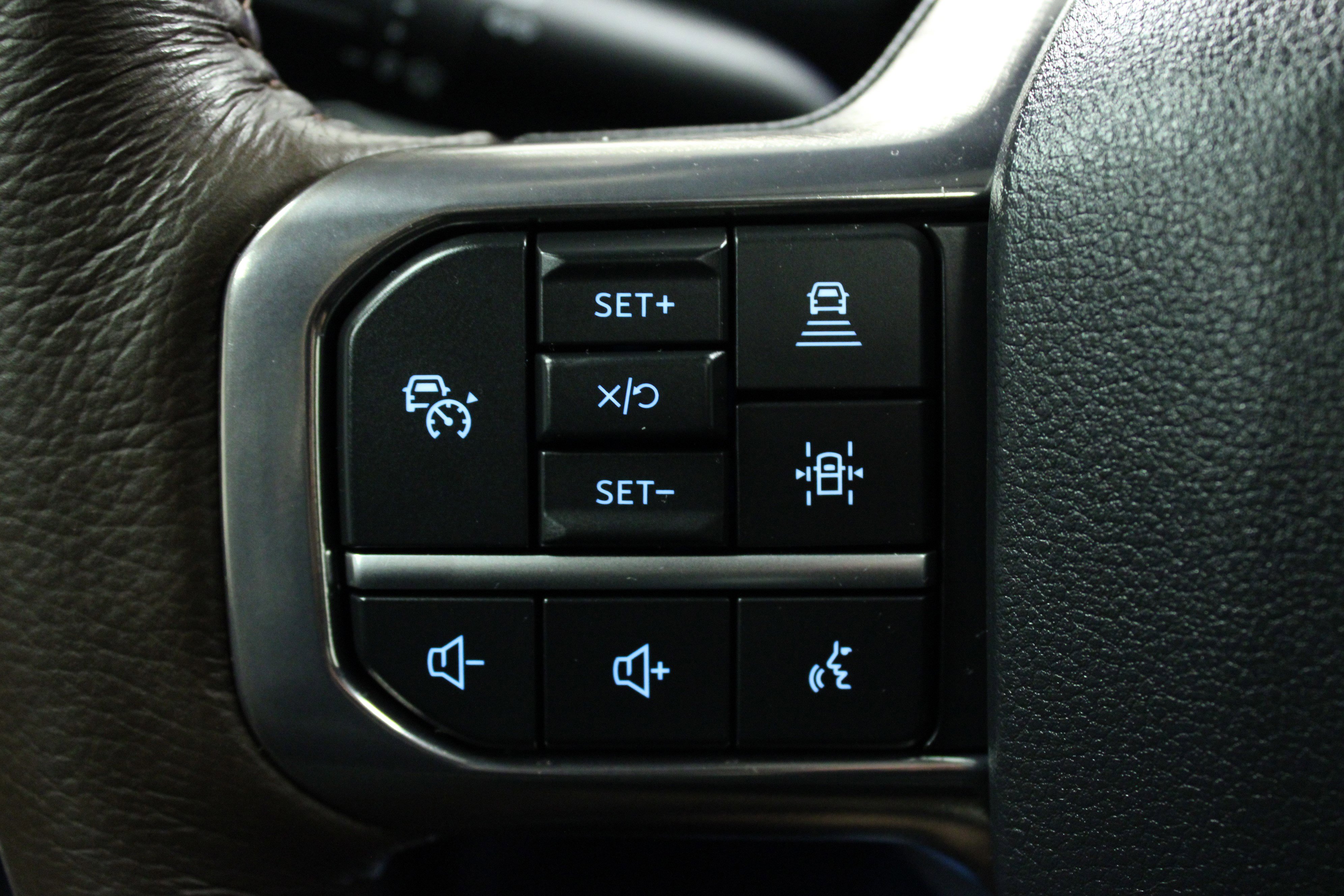 Used 2025 Ford F150 King Ranch w/ FX4 Off-Road Package image 22