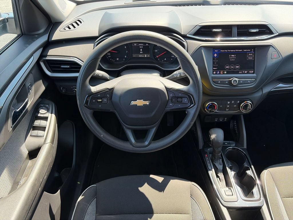 Used 2023 Chevrolet TrailBlazer LS FWD image 11