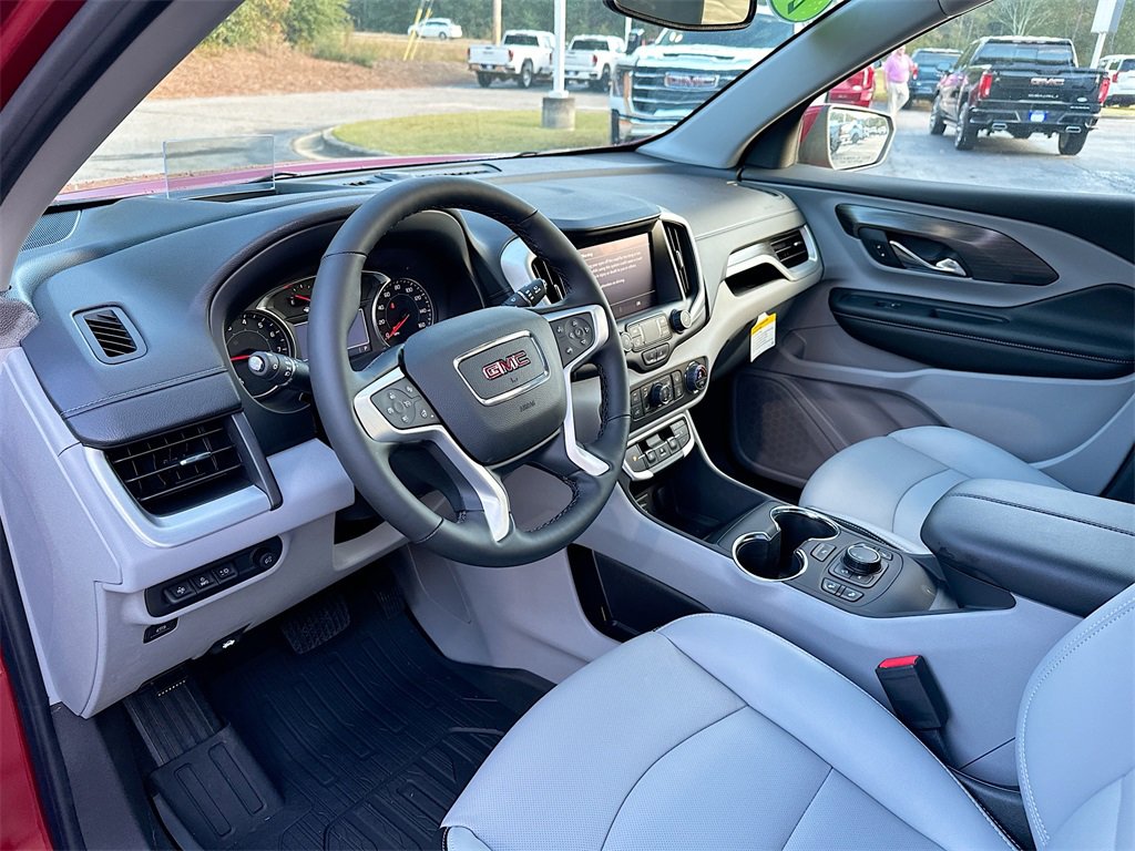 New 2024 GMC Terrain SLT w/ Tech Package image 10