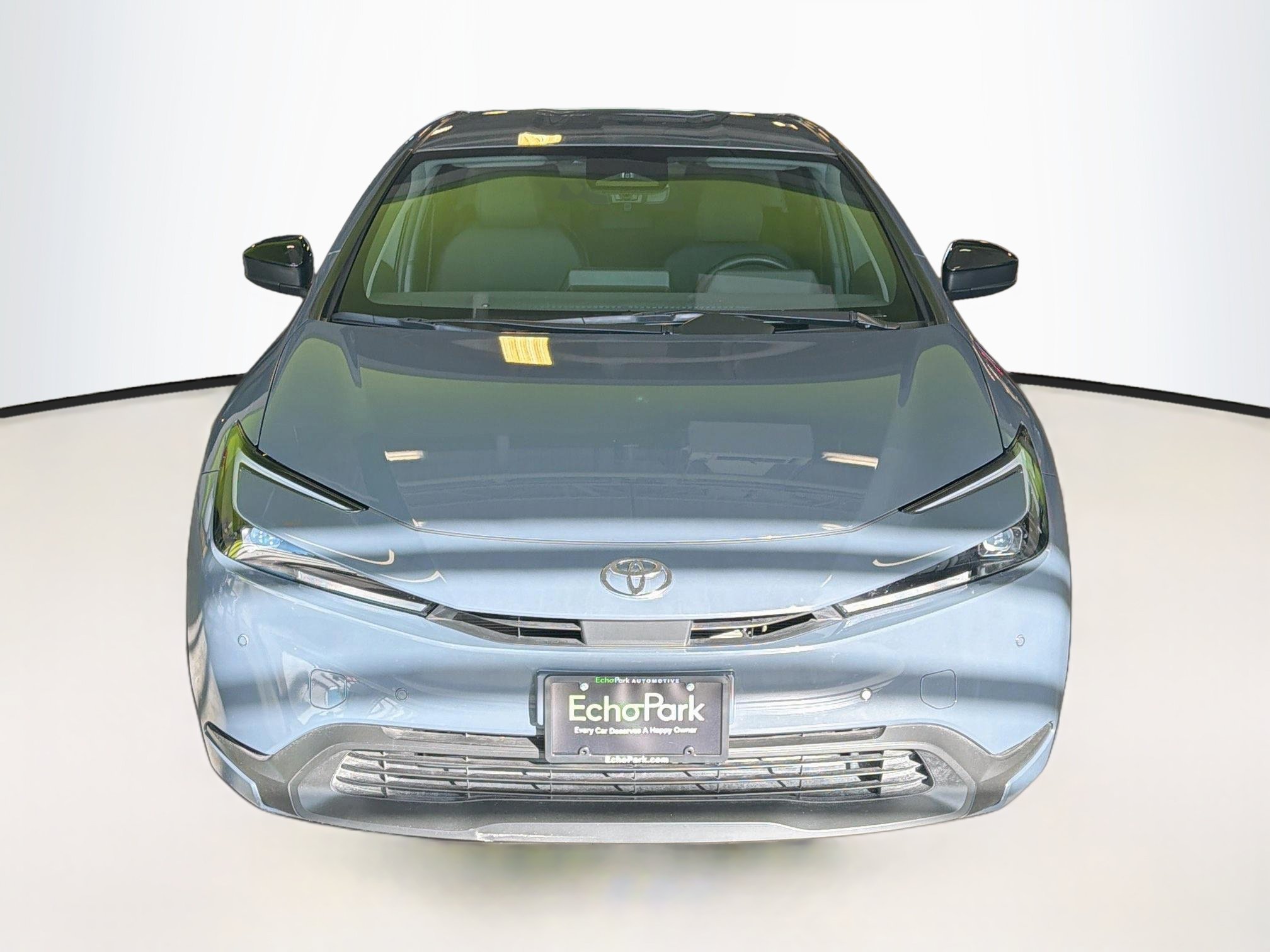 Used 2026 Toyota Prius LE FWD image 2