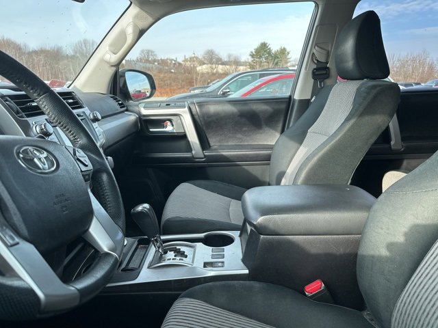 Used 2016 Toyota 4Runner SR5 image 7