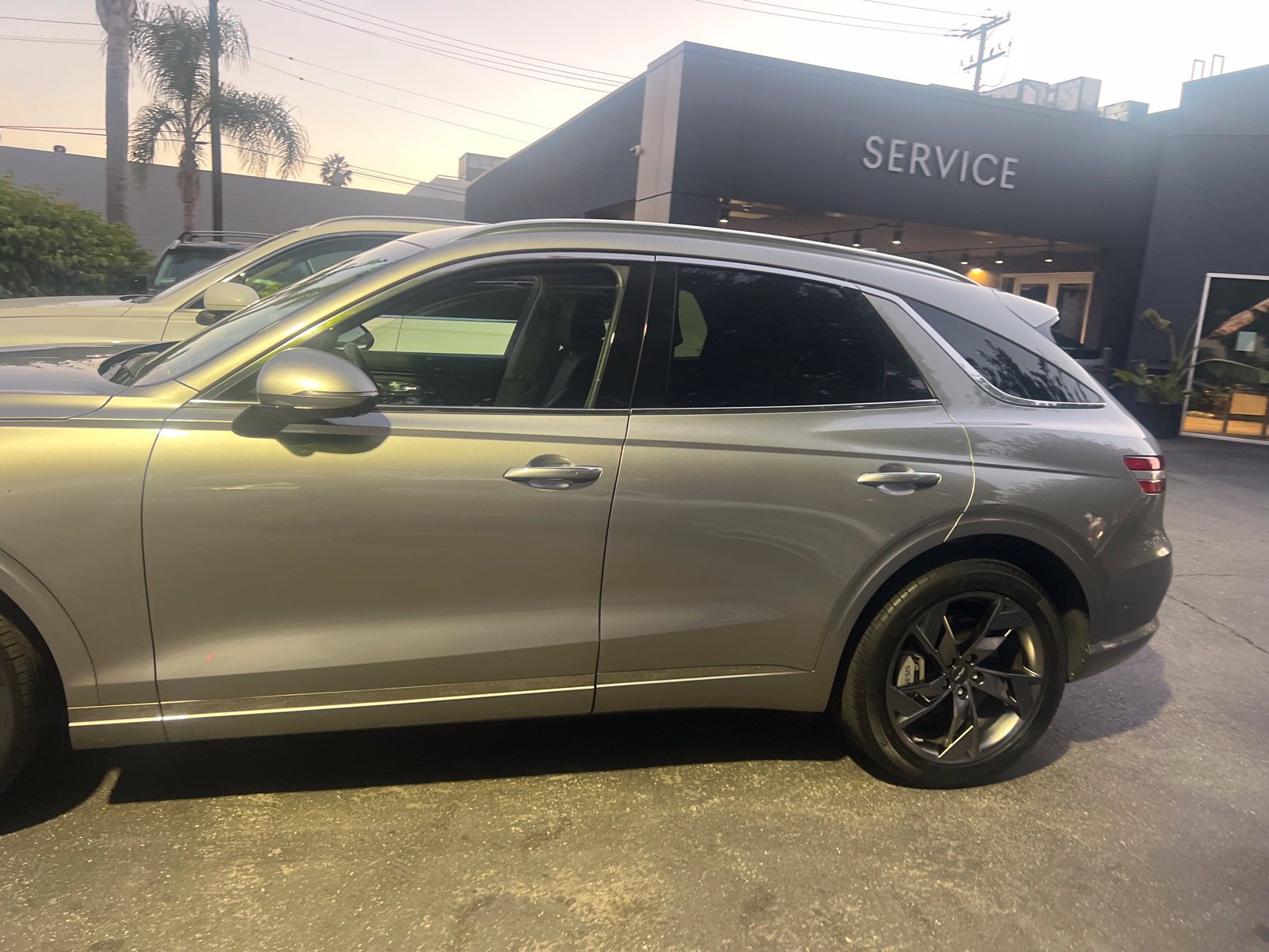 Used 2023 Genesis Electrified GV70 AWD/4WD image 4