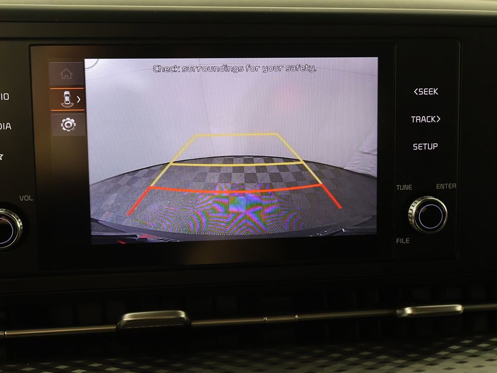 Used 2024 Kia Carnival LX FWD image 33