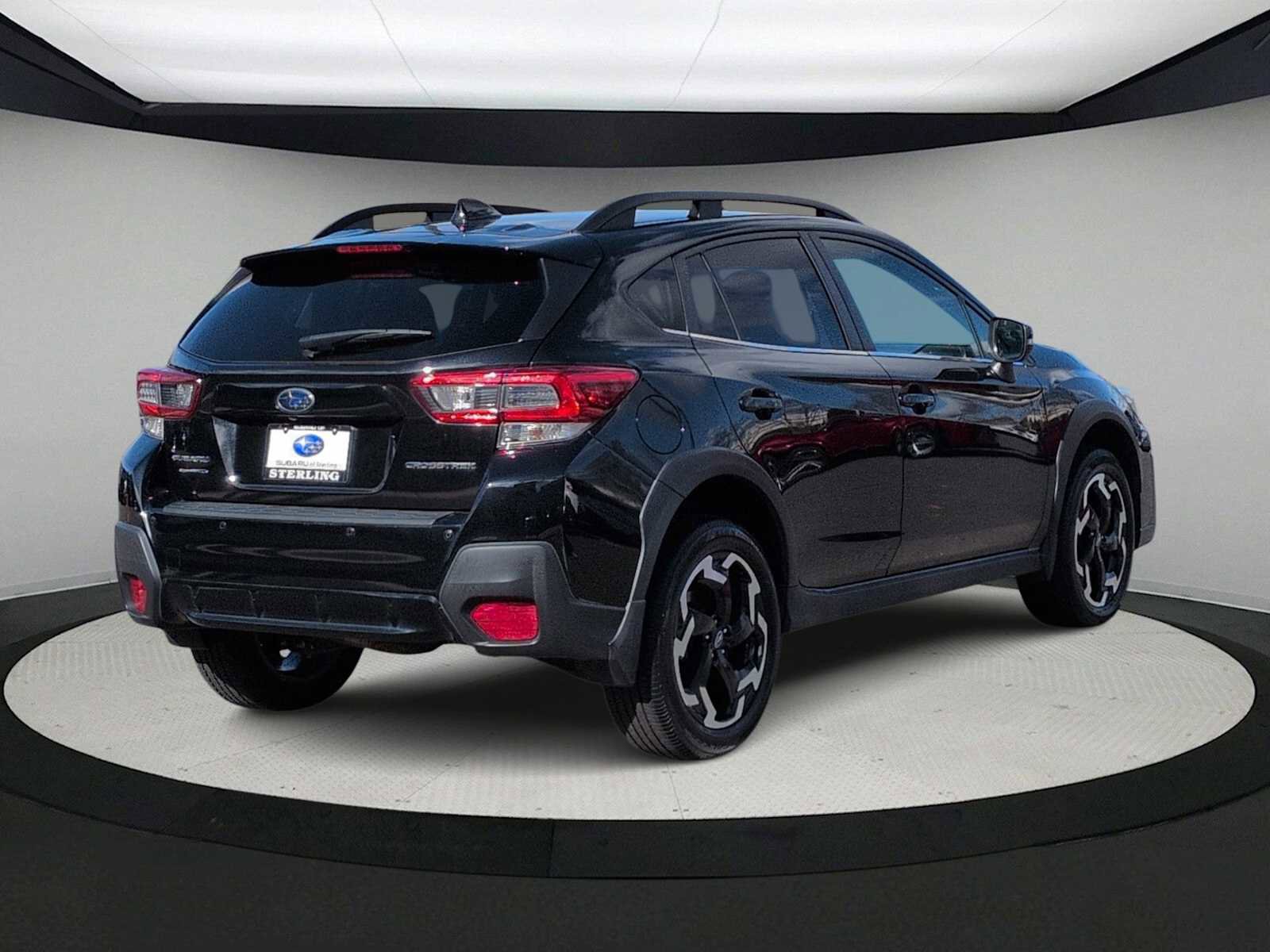Used 2022 Subaru Crosstrek 2.5i Limited w/ Moonroof Package 2 image 8