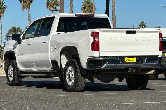 Used 2022 Chevrolet Silverado 2500 LT AWD/4WD image 6