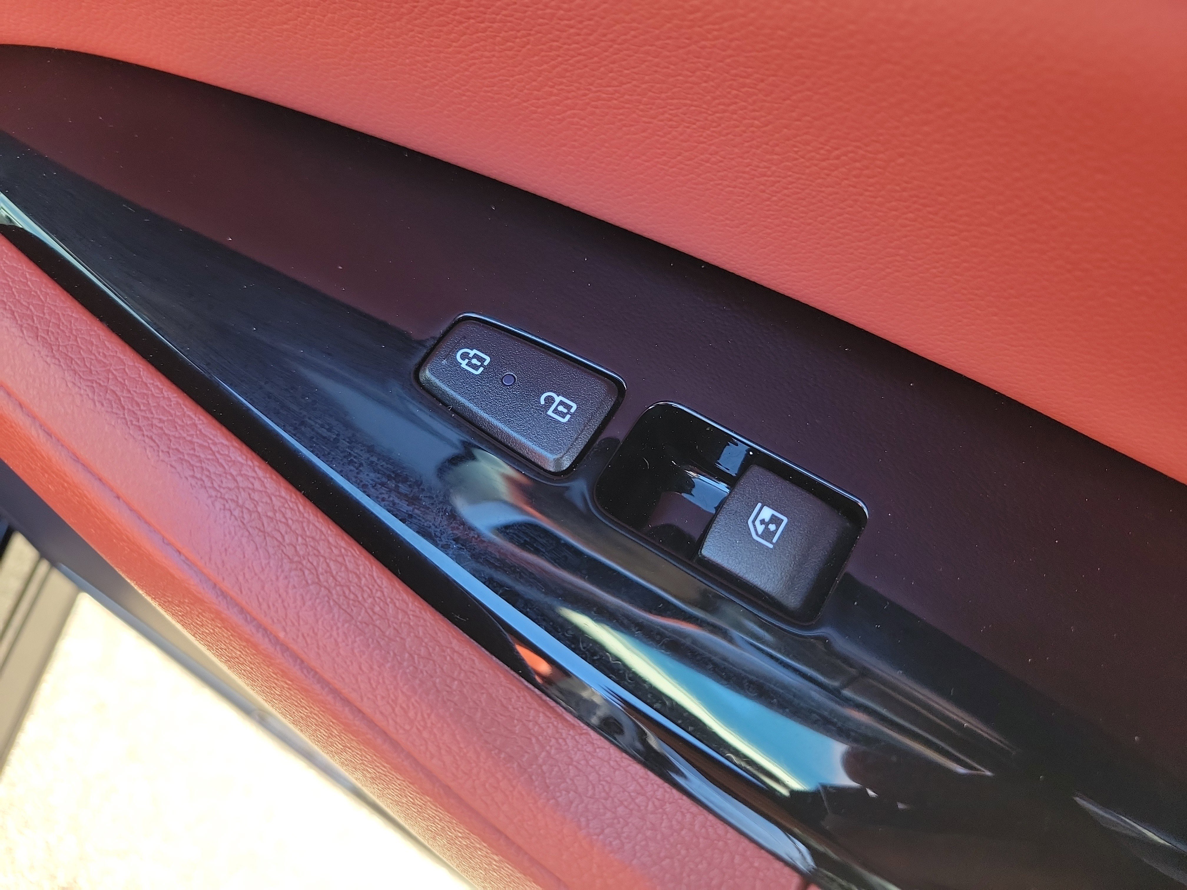 Certified 2025 Kia Sportage SX image 11