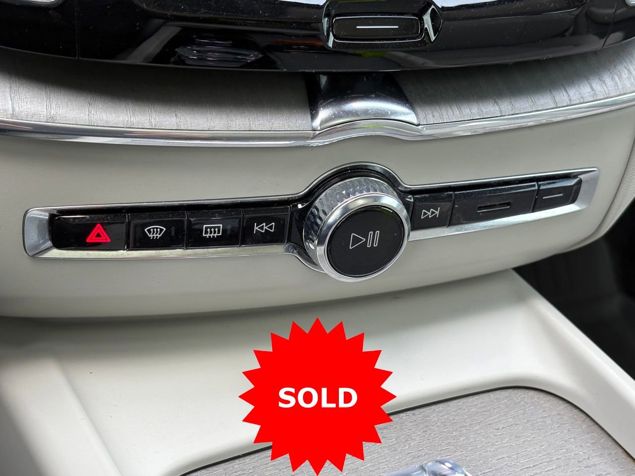 Certified 2023 Volvo XC60 B5 Ultimate w/ Climate Package AWD/4WD image 25