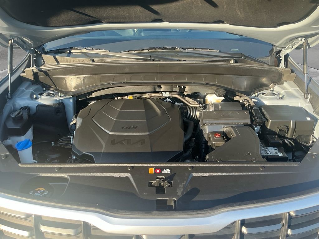 Used 2025 Kia Telluride S FWD image 18