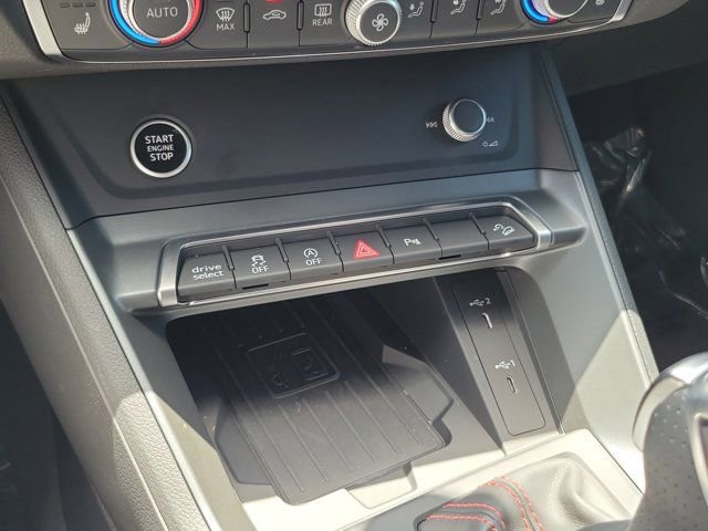 Certified 2025 Audi Q3 2.0T Premium Plus w/ Premium Plus Package AWD/4WD image 26
