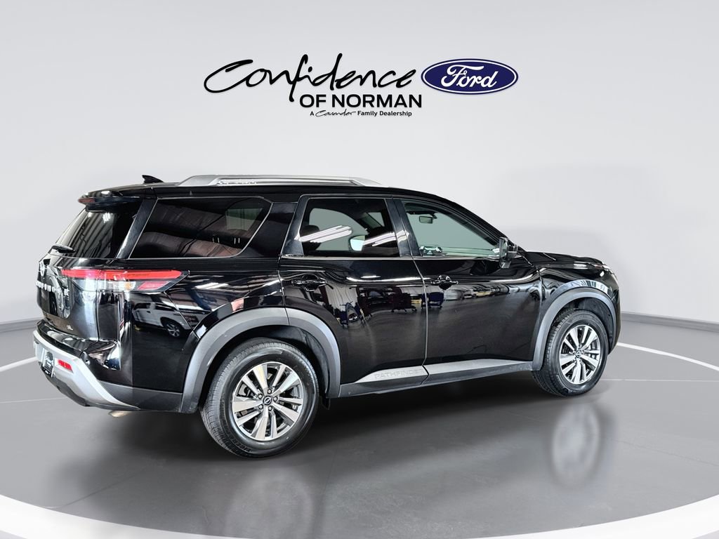 Used 2025 Nissan Pathfinder SL image 9