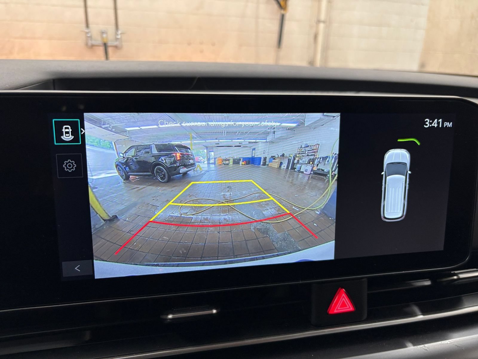 Used 2026 Kia Carnival FWD image 23
