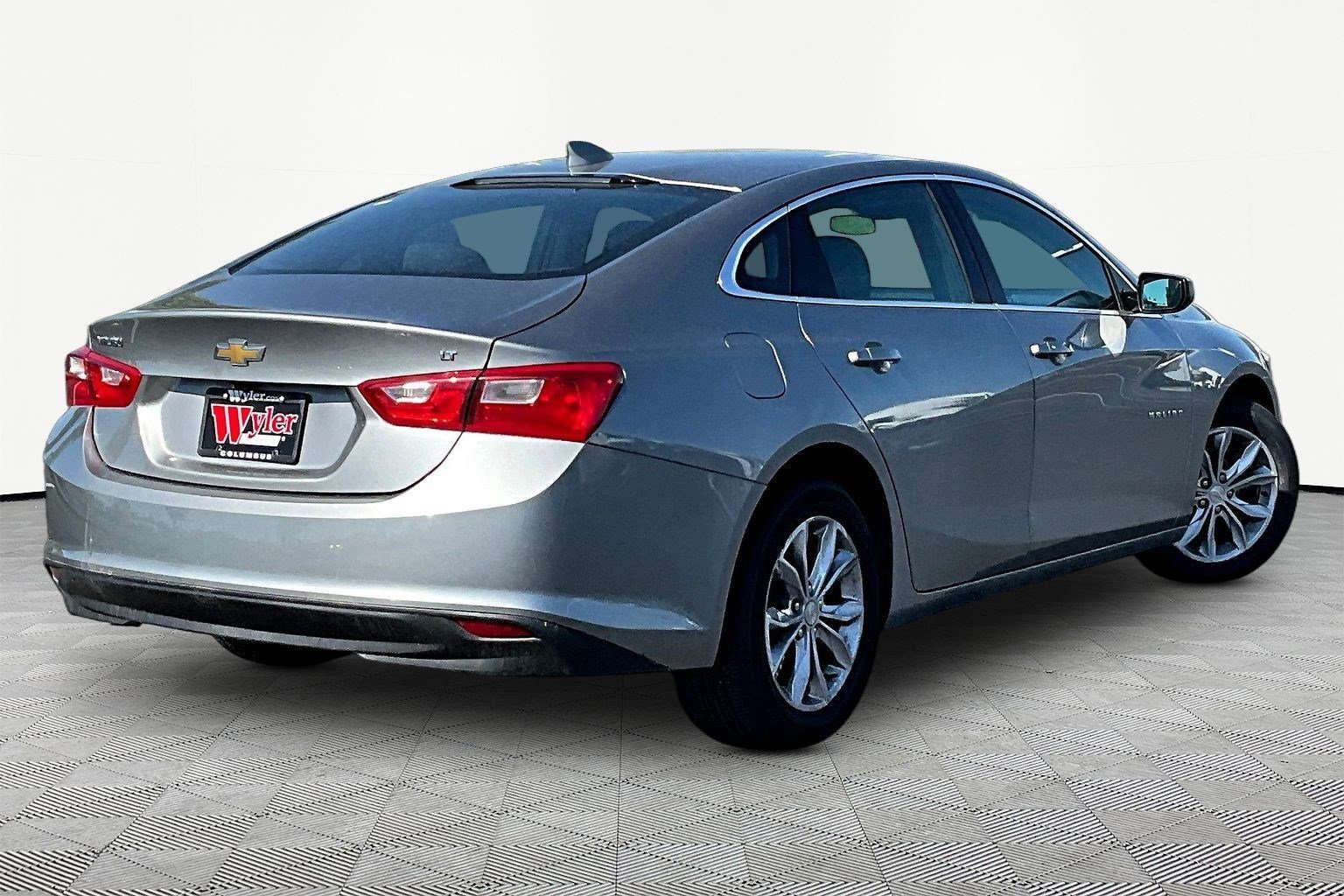 Used 2023 Chevrolet Malibu LT FWD image 6