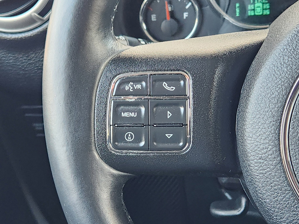 Used 2015 Jeep Wrangler Rubicon w/ Power Convenience Group image 26